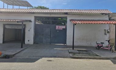 casa con terreno de venta en manta sector centro