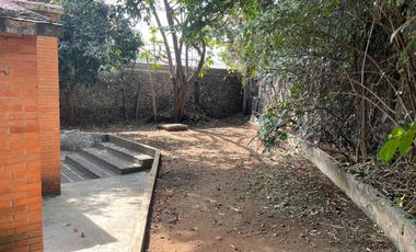 Casa que se vende como Terreno, Colonia Delicias, Cuernavaca, Morelos.