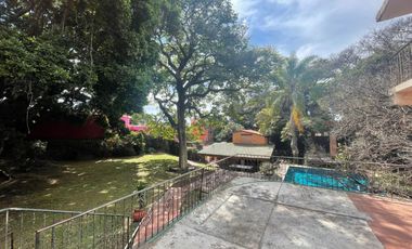 Casa que se vende como Terreno, Colonia Delicias, Cuernavaca, Morelos.