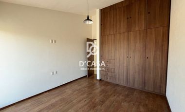 SE RENTA CASA EN CASCO VIEJO