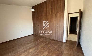SE RENTA CASA EN CASCO VIEJO