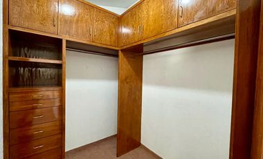 Casa en venta en condominio sobre Av. Palmira, Cuernavaca, Morelos.