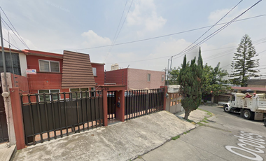 Venta de Casa con gran patio en Colonia Lomas de San Mateo, Naucalpan