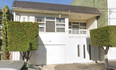 ¡Casa de Remate en Venta en La Col. Benito Juárez, Nezahualcóyotl!