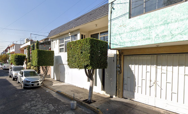 ¡Casa de Remate en Venta en La Col. Benito Juárez, Nezahualcóyotl!