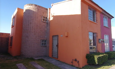 ¡Casa de Remate en Venta en Fraccionamiento Hacienda Santa Clara, Toluca!