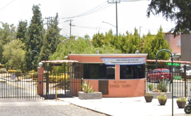 ¡Casa de Remate en Venta en Fraccionamiento Hacienda Santa Clara, Toluca!