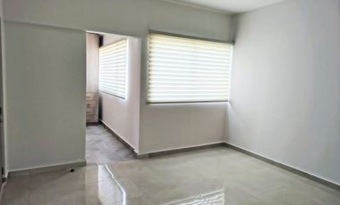 VENTA   CASA EN EL REFUGIO
