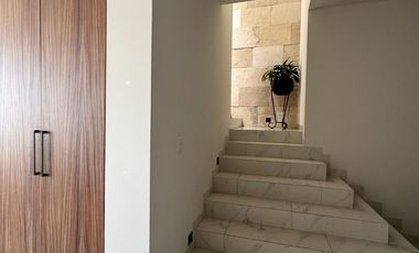 CASA EN VENTA EN LOMAS DEL MOLINO