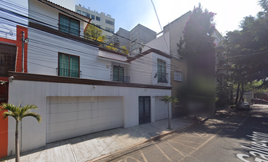 Venta de Casa en Remate, Zona Exclusiva, gran ubicación cerca del WTC, Col. Nápoles, Benito Juárez, CDMX