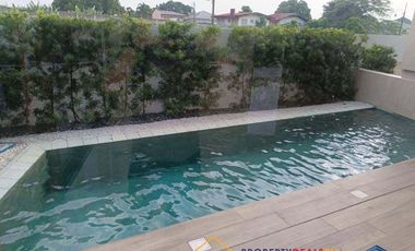 House and Lot for Sale in Alabang West Village at Las Piñas City