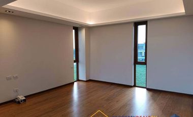 House and Lot for Sale in Alabang West Village at Las Piñas City