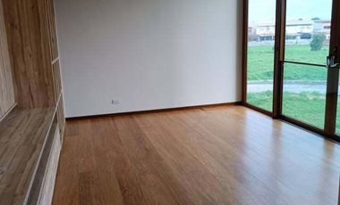 House and Lot for Sale in Alabang West Village at Las Piñas City