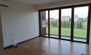 House and Lot for Sale in Alabang West Village at Las Piñas City