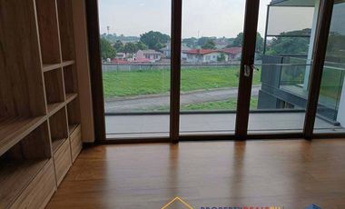 House and Lot for Sale in Alabang West Village at Las Piñas City