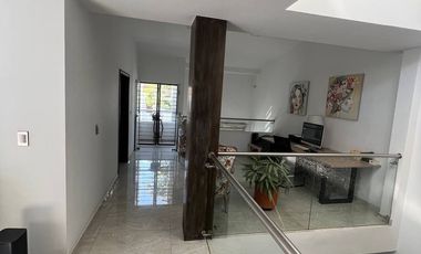 Alquiler Hermosa Casa Independiente de 2 pisos, barrio el Ingenio, al Sur de Cali, Valle