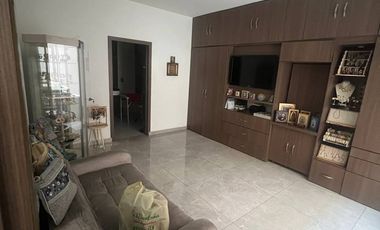 Alquiler Hermosa Casa Independiente de 2 pisos, barrio el Ingenio, al Sur de Cali, Valle