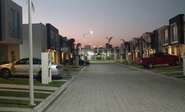 Casa en Venta en Fraccionamiento Oberoi, San Francisco Ocotlán Puebla JP