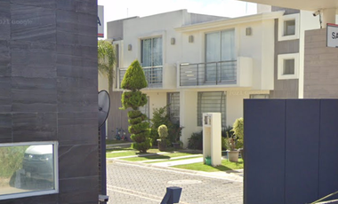 Casa en Venta en Fraccionamiento Oberoi, San Francisco Ocotlán Puebla JP