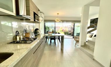 Casa nueva en venta, condominio de solo 16 propiedades, Xochitepec, Morelos.