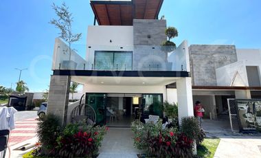 Casa nueva en venta, condominio de solo 16 propiedades, Xochitepec, Morelos.