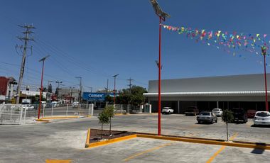 Renta Local Comercial en Plaza junto Gran Bodega, Izucar de Matamoros, Puebla