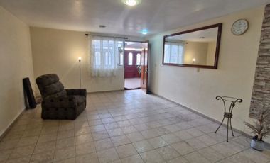 DEPARTAMENTO EN PLANTA BAJA CON ESTACIONAMIENTO
