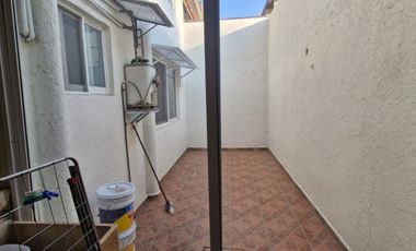 DEPARTAMENTO EN PLANTA BAJA CON ESTACIONAMIENTO