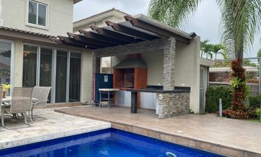 Venta de casa en Samborondon