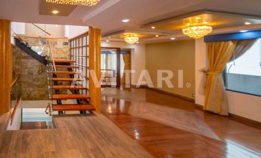 Casa en Venta en Altos de la Granda Centeno – Exclusiva, Amplia y con Piscina