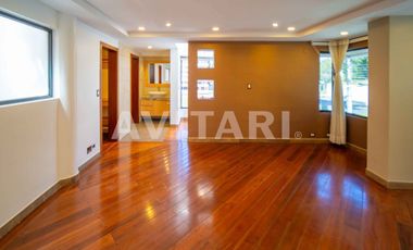 Casa en Venta en Altos de la Granda Centeno – Exclusiva, Amplia y con Piscina