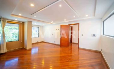 Casa en Venta en Altos de la Granda Centeno – Exclusiva, Amplia y con Piscina