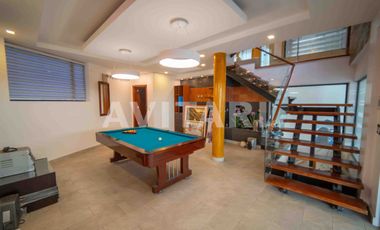 Casa en Venta en Altos de la Granda Centeno – Exclusiva, Amplia y con Piscina