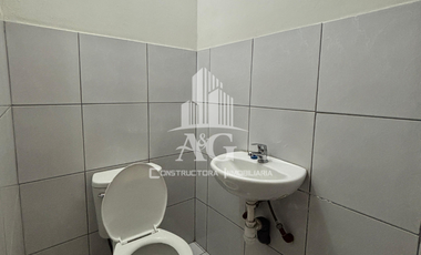 EN VENTA CASA DE 2 PISOS DE 383.33 MT EN PLENA AVENIDA   MARISCAL CASTILLA, MIRAFLORES, ZONA COMERCIAL Y ESTRATEGICA, CON 15 TIENDAS COMERCIALES Y DPT