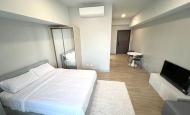 Fully Furnished Studio Unit for Rent at Uptown Arts Residence