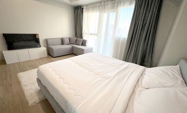 Fully Furnished Studio Unit for Rent at Uptown Arts Residence