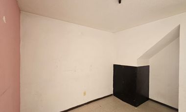 CASA EN CONDOMINIO EN VENTA 3 RECÁMARAS 1 BAÑO 1 AUTO LOS SAUCES TOLUCA