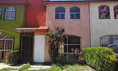 CASA EN CONDOMINIO EN VENTA 3 RECÁMARAS 1 BAÑO 1 AUTO LOS SAUCES TOLUCA