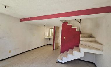 CASA EN CONDOMINIO EN VENTA 3 RECÁMARAS 1 BAÑO 1 AUTO LOS SAUCES TOLUCA