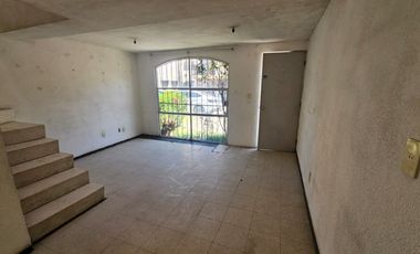 CASA EN CONDOMINIO EN VENTA 3 RECÁMARAS 1 BAÑO 1 AUTO LOS SAUCES TOLUCA