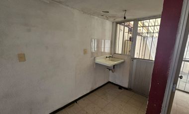 CASA EN CONDOMINIO EN VENTA 3 RECÁMARAS 1 BAÑO 1 AUTO LOS SAUCES TOLUCA