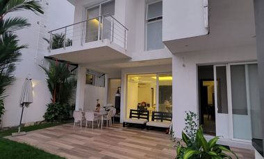 En alquiler lujosa y moderna casa amoblada vista al lago en Isla Mocoli, via a Samborondon