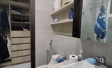 En alquiler lujosa y moderna casa amoblada vista al lago en Isla Mocoli, via a Samborondon