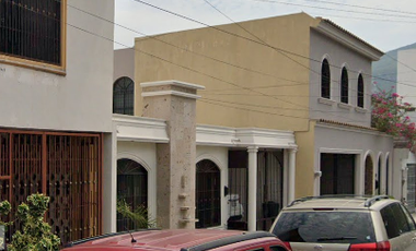 Casa en Venta cerca a plaza la Silla en Torre Molinos, Monterrey Nuevo León