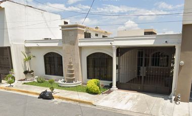 Casa en Venta cerca a plaza la Silla en Torre Molinos, Monterrey Nuevo León