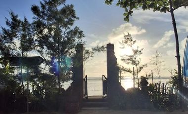 Hotel Resort di Ujung Genteng Sukabumi, Jawa Barat dengan view pantai
