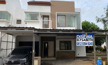 DISEWAKAN Rumah 2 Lt, Hook, Bebas Banjir, Strategis Dekat AEON JGC