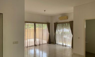 DISEWAKAN Rumah 2 Lt, Hook, Bebas Banjir, Strategis Dekat AEON JGC