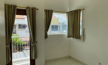 DISEWAKAN Rumah 2 Lt, Hook, Bebas Banjir, Strategis Dekat AEON JGC