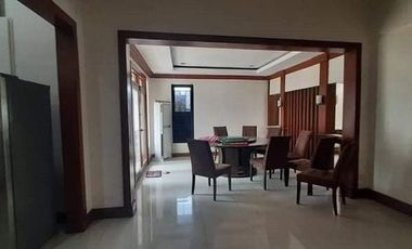 HOUSE AND LOT  MULTINATIONAL VILLAGES FOR SALE | 6 Bedrooms, 3 Parking garage, Paranaque city.